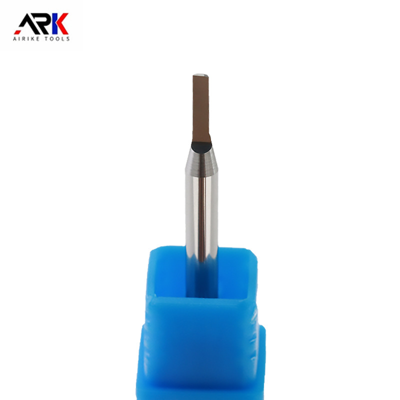 ​Zongyeda giải thích - Xoay theo chiều kim đồng hồ hay ngược chiều kim đồng hồ cho dao phay chế biến gỗ?